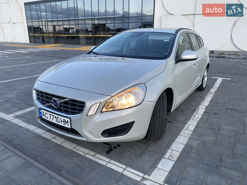 Универсал Volvo V60 2011 в Луцке фото 3 Универсал Volvo V60 2011 в Луцке