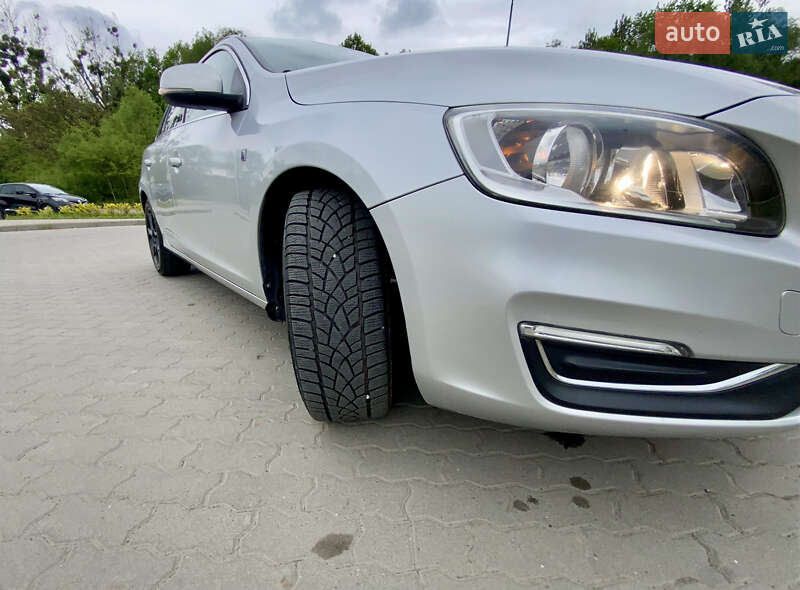 Универсал Volvo V60 2016 в Львове фото 10 Универсал Volvo V60 2016 в Львове
