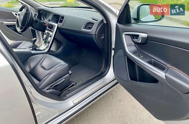 Универсал Volvo V60 2016 в 