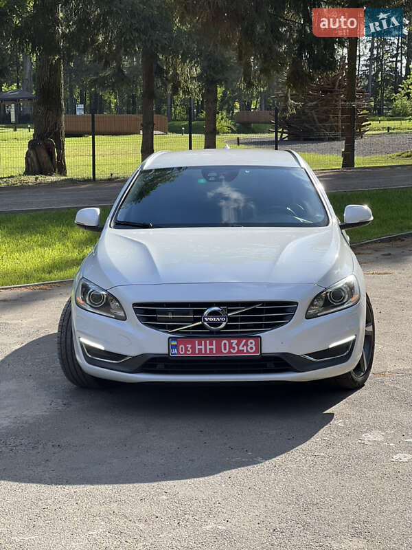 Універсал Volvo V60 2015 в Луцьку