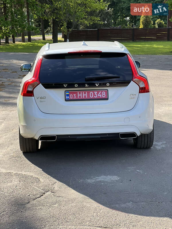 Універсал Volvo V60 2015 в Луцьку