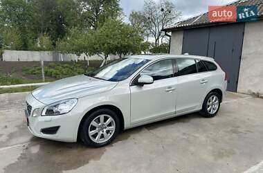 Универсал Volvo V60 2011 в 