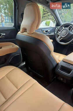 Универсал Volvo V60 2019 в 