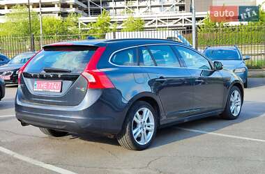 Универсал Volvo V60 2011 в 