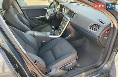 Универсал Volvo V60 2011 в 