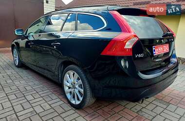 Универсал Volvo V60 2016 в 