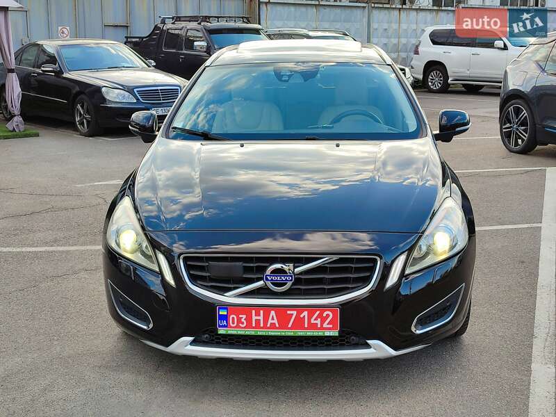 Универсал Volvo V60 2011 в Киеве