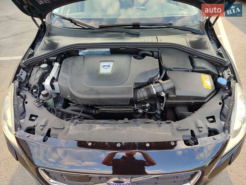 Универсал Volvo V60 2011 в Киеве