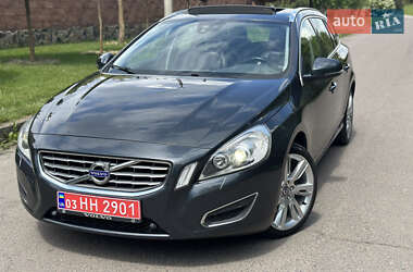 Универсал Volvo V60 2012 в 