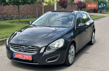 Универсал Volvo V60 2012 в 