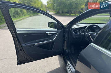 Универсал Volvo V60 2012 в 