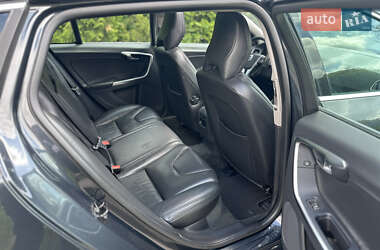 Универсал Volvo V60 2012 в 