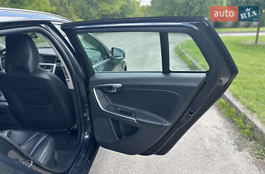 Универсал Volvo V60 2012 в 