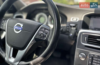 Универсал Volvo V60 2012 в 