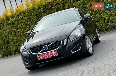 Универсал Volvo V60 2013 в 