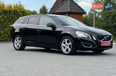 Универсал Volvo V60 2013 в 