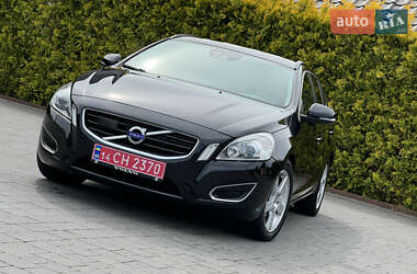 Универсал Volvo V60 2013 в 