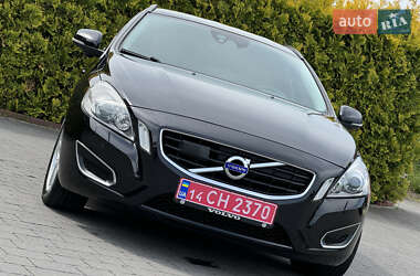 Универсал Volvo V60 2013 в 