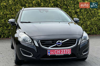 Универсал Volvo V60 2013 в 