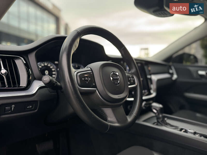 Volvo V60 2020