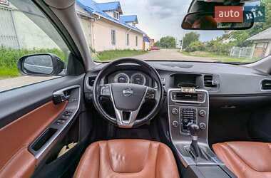 Универсал Volvo V60 2011 в 