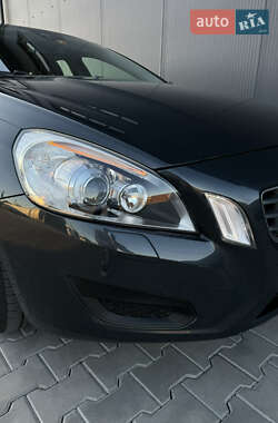 Універсал Volvo V60 2011 в 