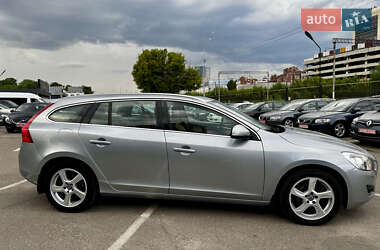 Универсал Volvo V60 2011 в 