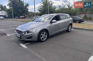 Универсал Volvo V60 2011 в 