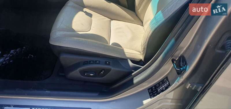 Универсал Volvo V60 2011 в Луцке