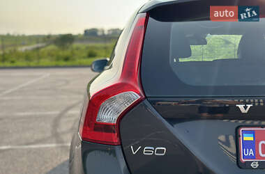 Универсал Volvo V60 2012 в 