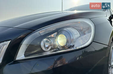 Универсал Volvo V60 2012 в 