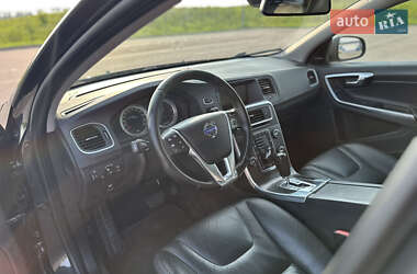 Универсал Volvo V60 2012 в 