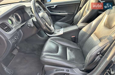 Универсал Volvo V60 2012 в 
