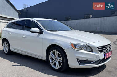Универсал Volvo V60 2015 в 