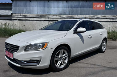 Универсал Volvo V60 2015 в 