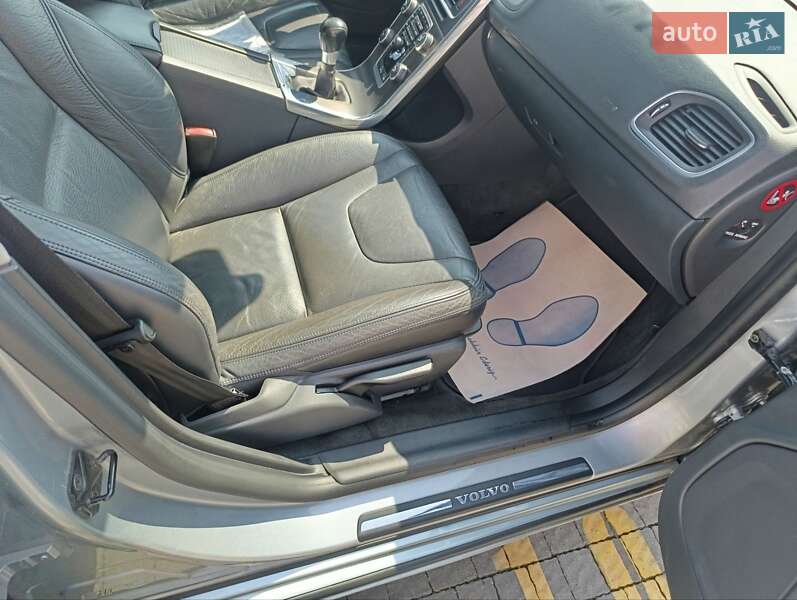 Универсал Volvo V60 2011 в Львове фото 7 Универсал Volvo V60 2011 в Львове