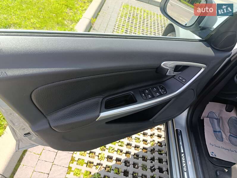 Универсал Volvo V60 2011 в Львове фото 16 Универсал Volvo V60 2011 в Львове