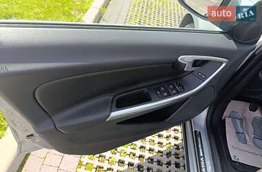 Универсал Volvo V60 2011 в 