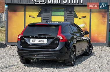 Универсал Volvo V60 2015 в 