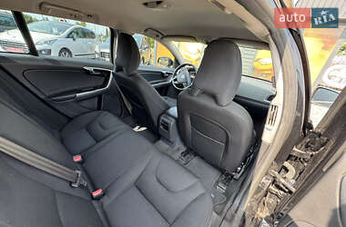 Универсал Volvo V60 2015 в 