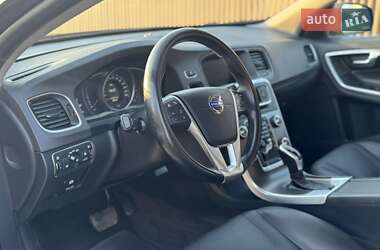 Универсал Volvo V60 2015 в 