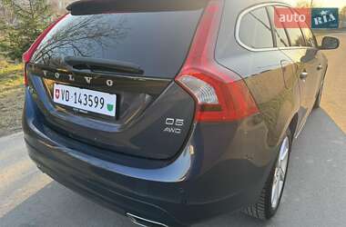 Универсал Volvo V60 2015 в 