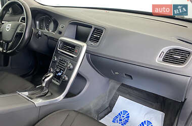 Универсал Volvo V60 2018 в 