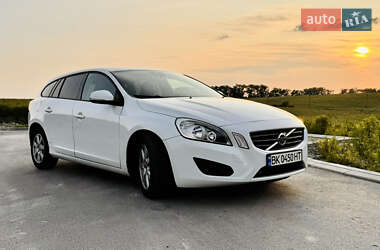 Универсал Volvo V60 2011 в 