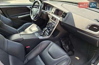 Универсал Volvo V60 2014 в 