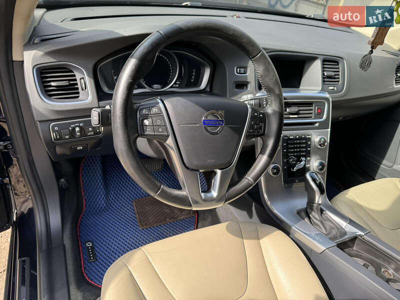 Универсал Volvo V60 2016 в Харькове