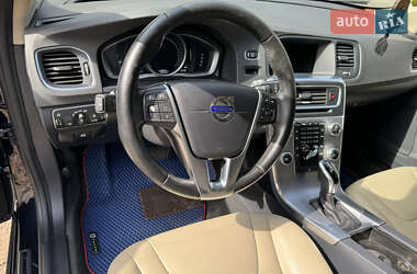 Универсал Volvo V60 2016 в 