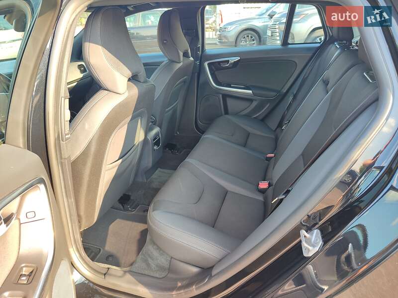 Универсал Volvo V60 2014 в Киеве