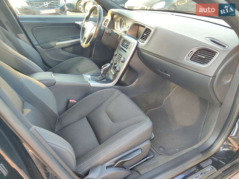 Универсал Volvo V60 2014 в Киеве