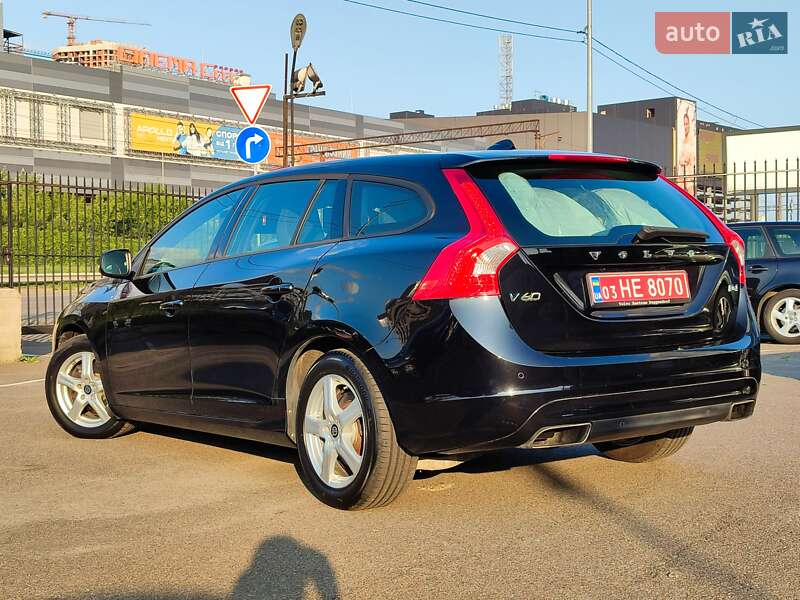 Универсал Volvo V60 2014 в Киеве